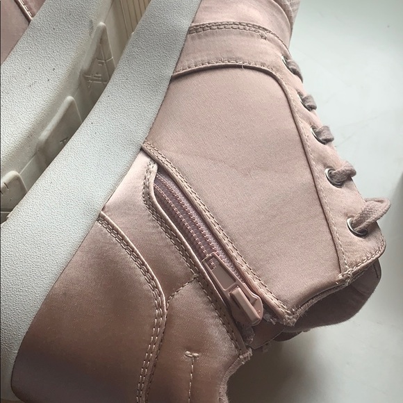 Pink sneakers - Picture 6 of 6